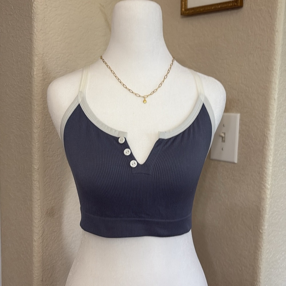Colsie blue & white ribbed razorback crop top Size XL